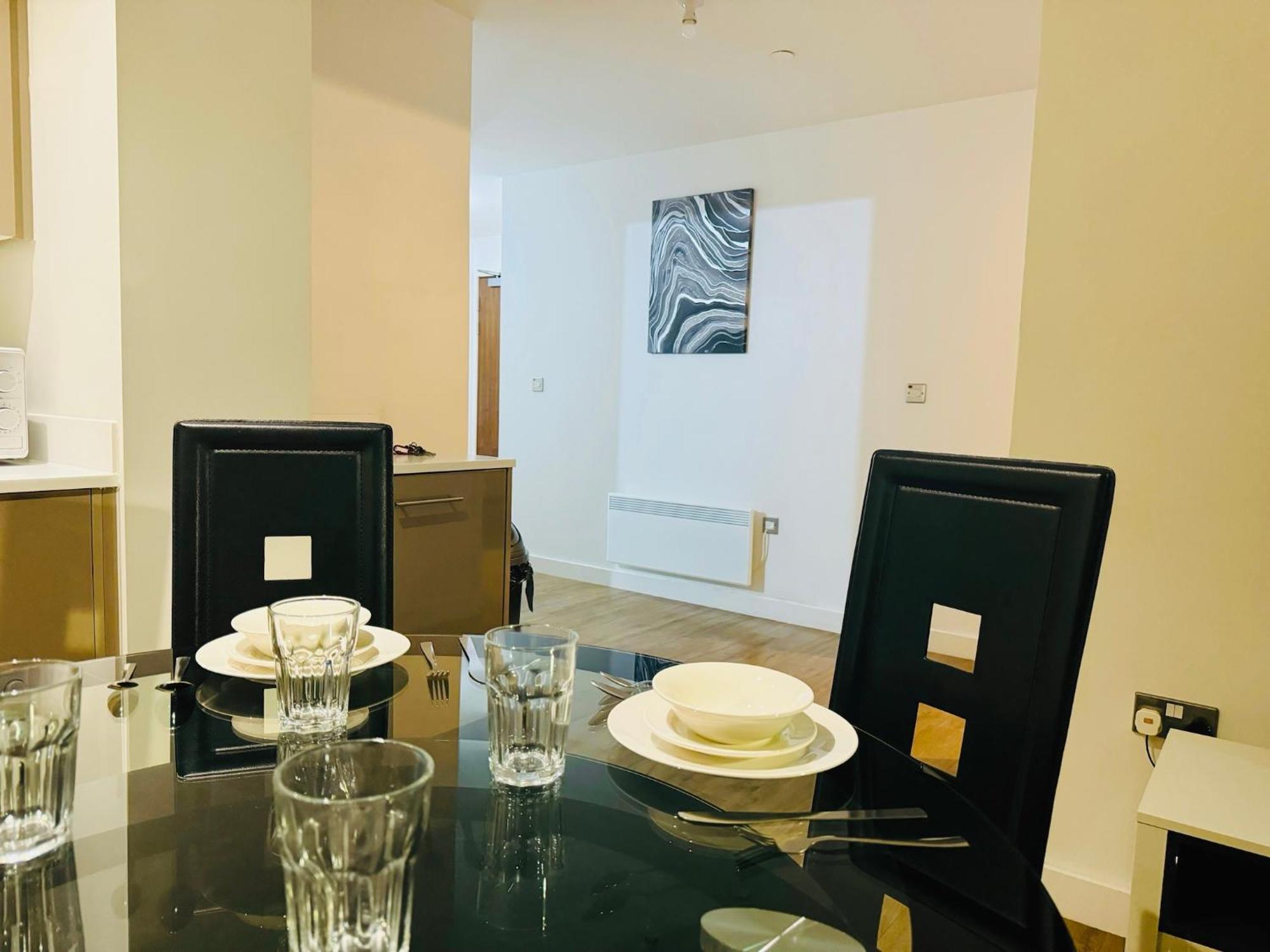 Last-Minute Specials L Book It Now L Sleeps Up To 4 L 2 Bed 2 Bath - Gym - Prime Birmingham Location L Jvt Short Lets المظهر الخارجي الصورة